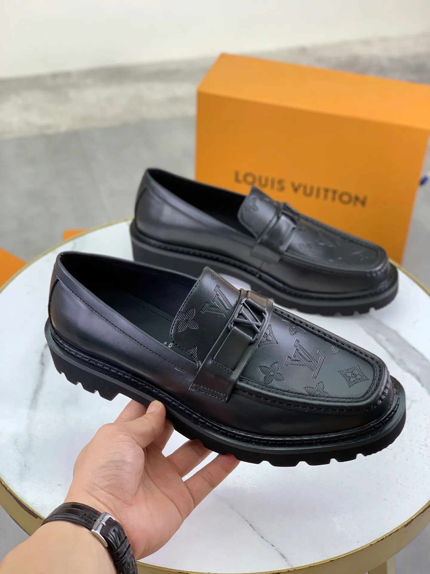 Factory price P820 💎💎💎LOUIS VUITTON [Louis Vuitton] - LV men's business casual leather shoes, luxurious and noble 👞All imported original cowhide, just to create a more comfortable wearing experience, upper: original high-end calfskin ➕Imported soft cowhide lining, original lightweight foam outsole ✔️ Color: 6️⃣colors available Size: 39-44 (38.45 46 can be customized (non-returnable)